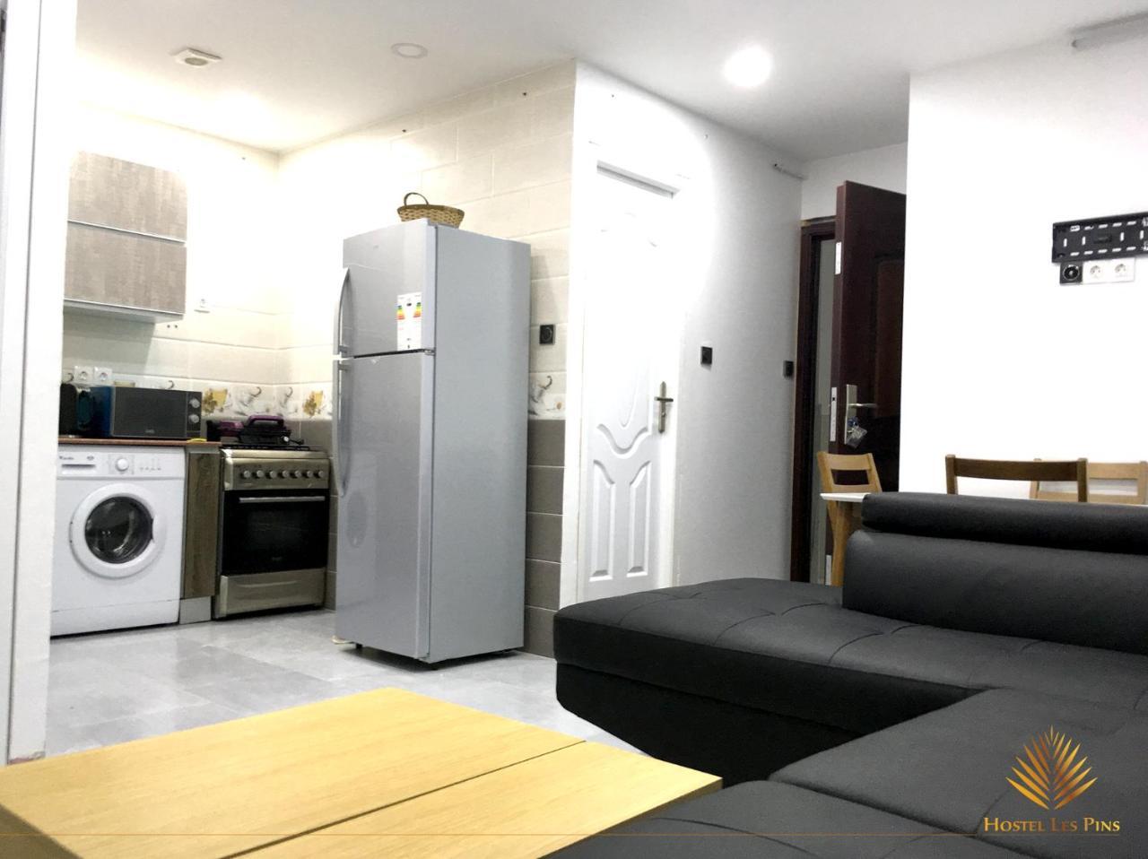 Hostel Les Pins Alger エクステリア 写真