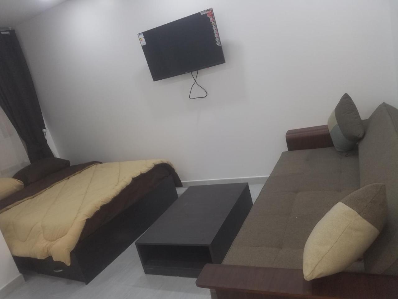 Hostel Les Pins Alger エクステリア 写真