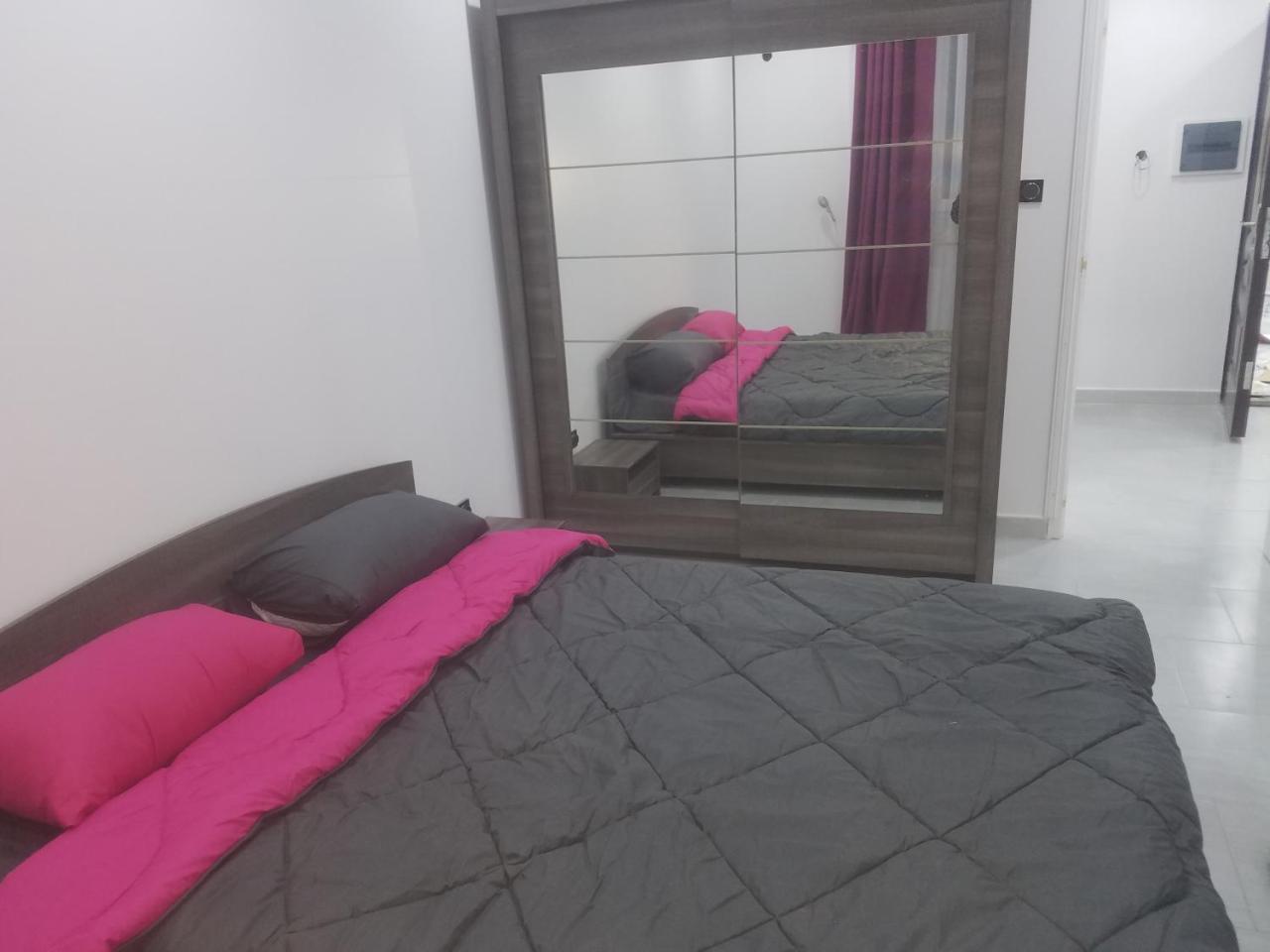 Hostel Les Pins Alger エクステリア 写真