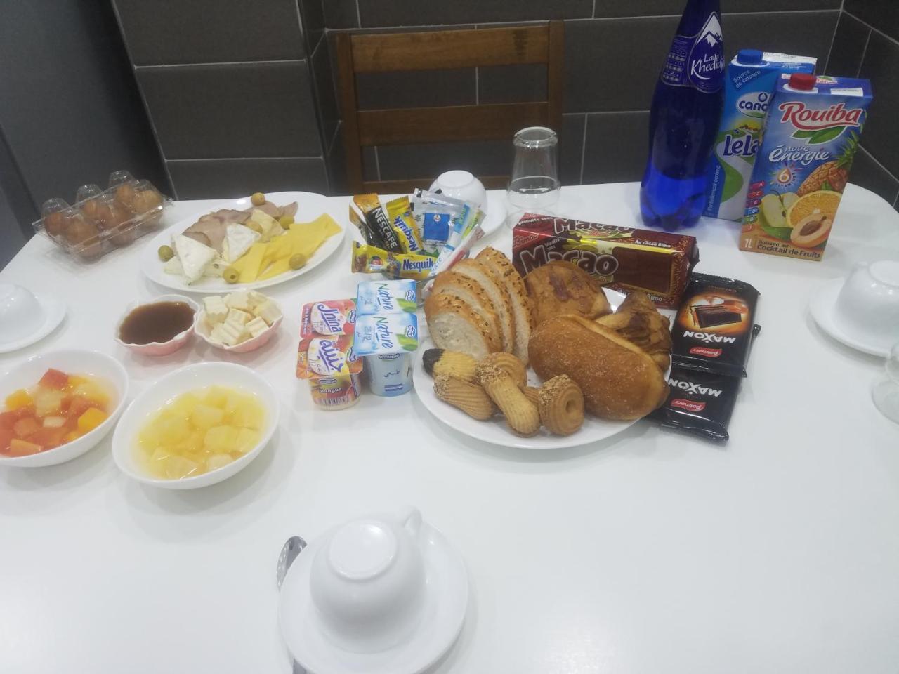 Hostel Les Pins Alger エクステリア 写真