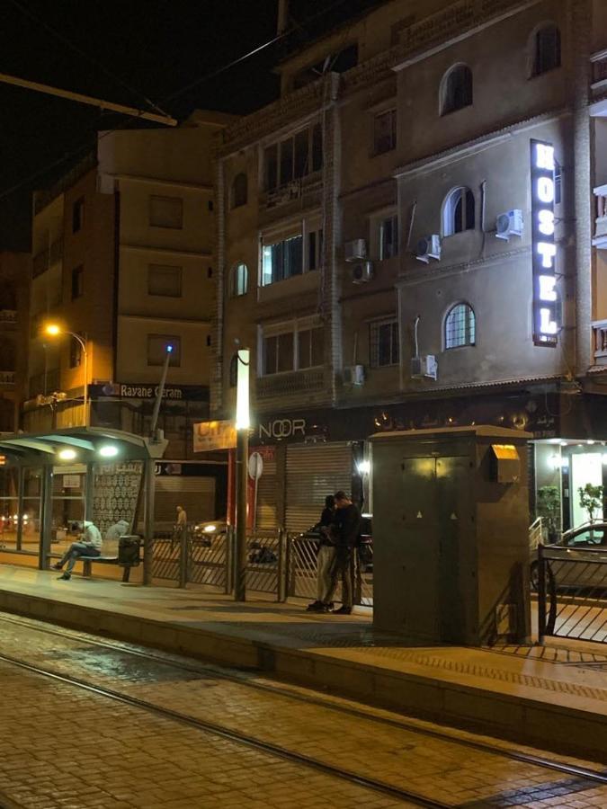 Hostel Les Pins Alger エクステリア 写真