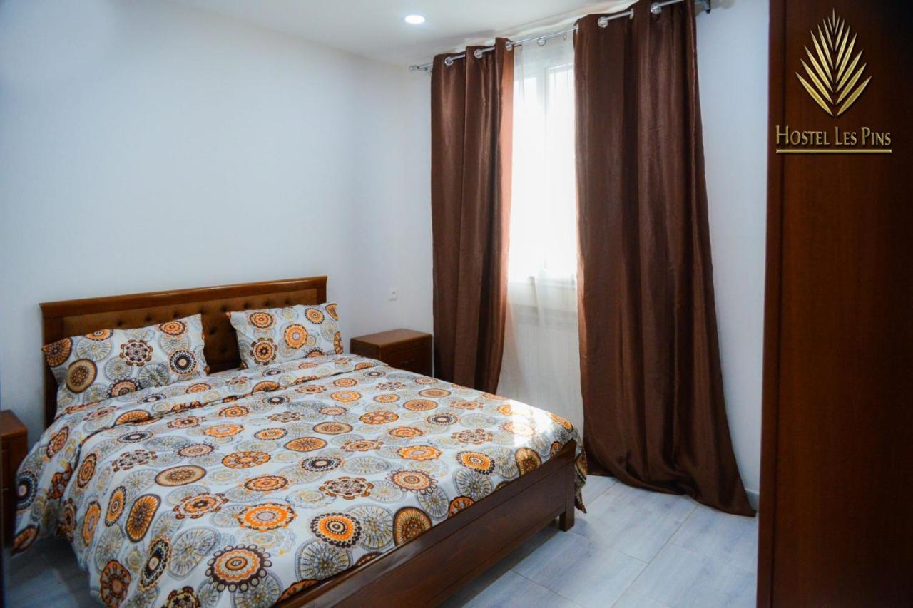 Hostel Les Pins Alger エクステリア 写真