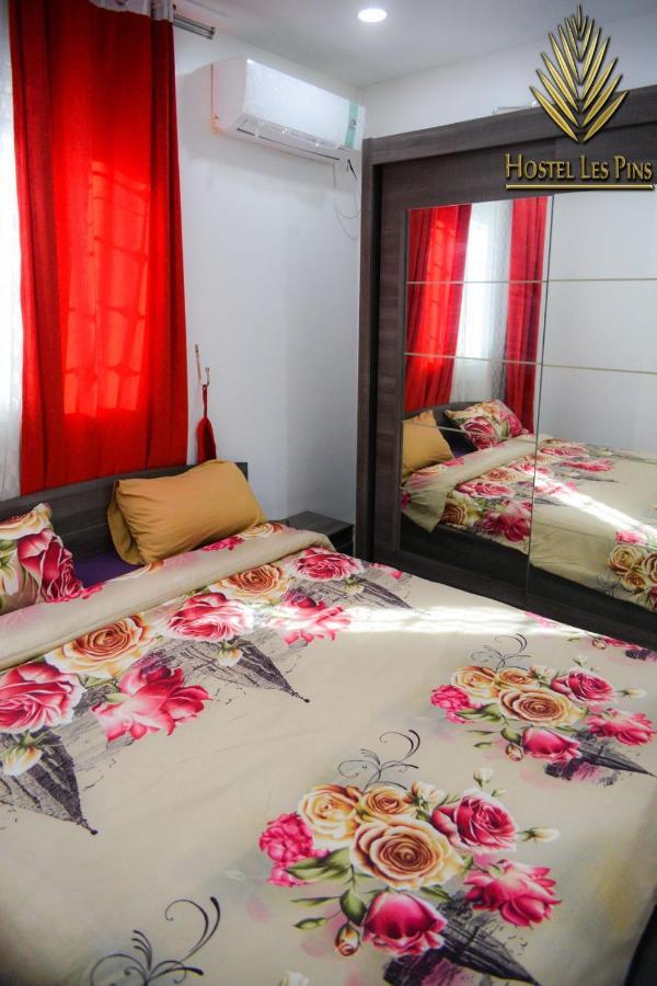 Hostel Les Pins Alger エクステリア 写真